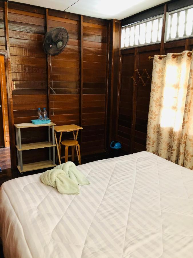 Banthai Guesthouse Пхетчабурі Екстер'єр фото