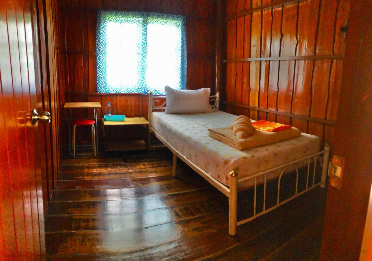 Banthai Guesthouse Пхетчабурі Екстер'єр фото